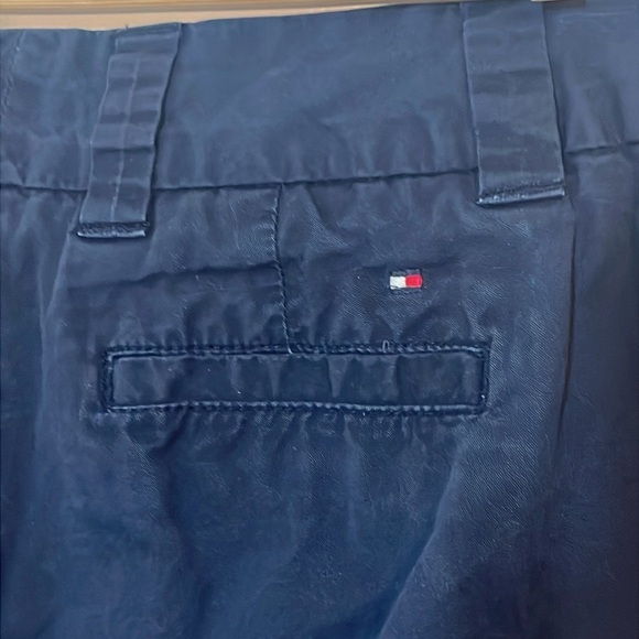 2010s Low Rise Tommy Hilfiger Navy Blue Shorts, 2 - Picture 4 of 7
